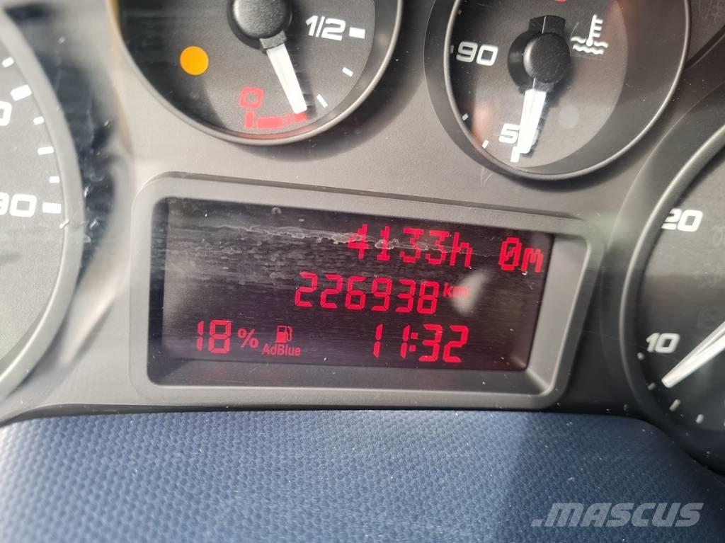 Iveco 70C 18 D brief 미니 버스