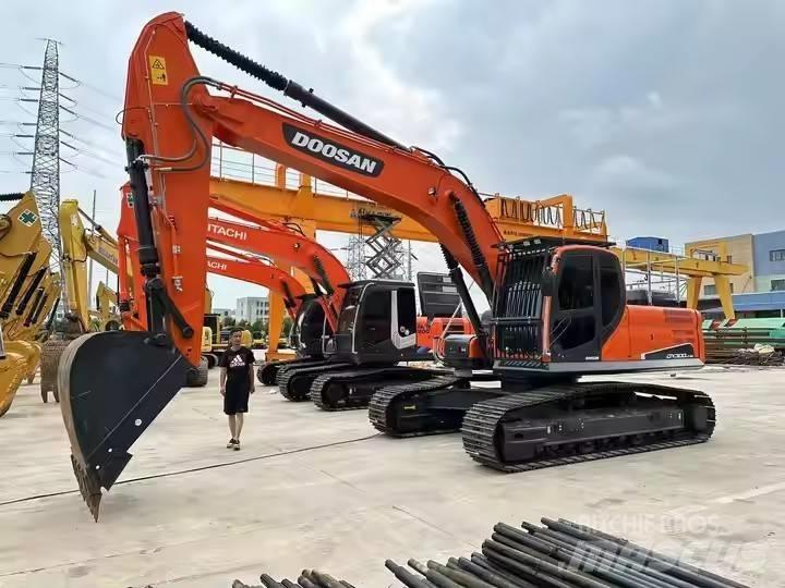 Doosan DX300LC-9C 대형 굴삭기 29톤 이상