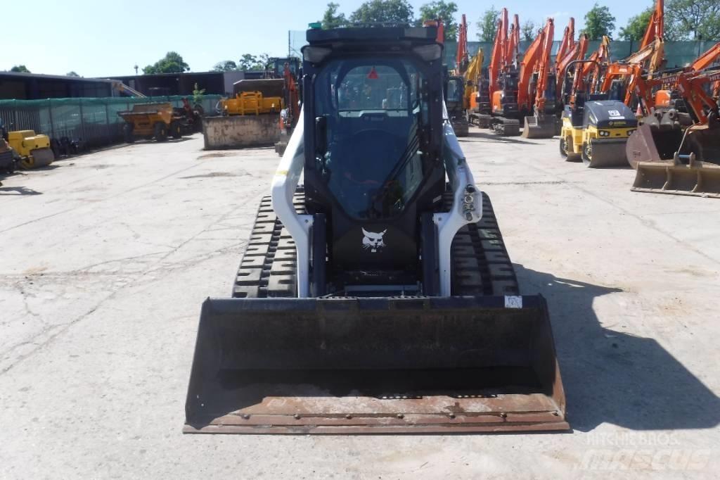 Bobcat T 76  스키드로더