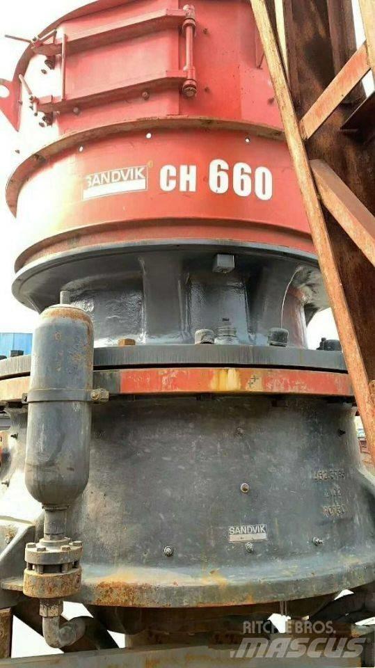 Sandvik CH660 크러셔