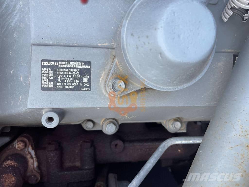 Hitachi ZX 240 대형 굴삭기 29톤 이상