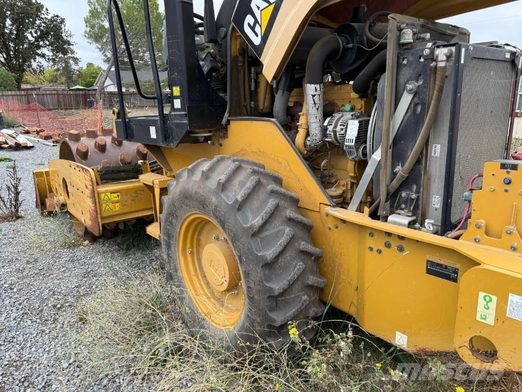 CAT CP 44 싱글 드럼 롤러