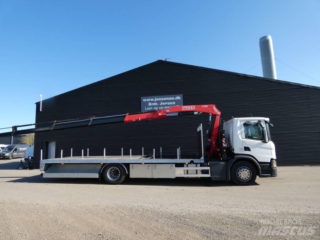 Scania P 220 크레인 트럭