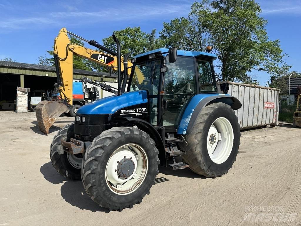 New Holland TS 90 트랙터