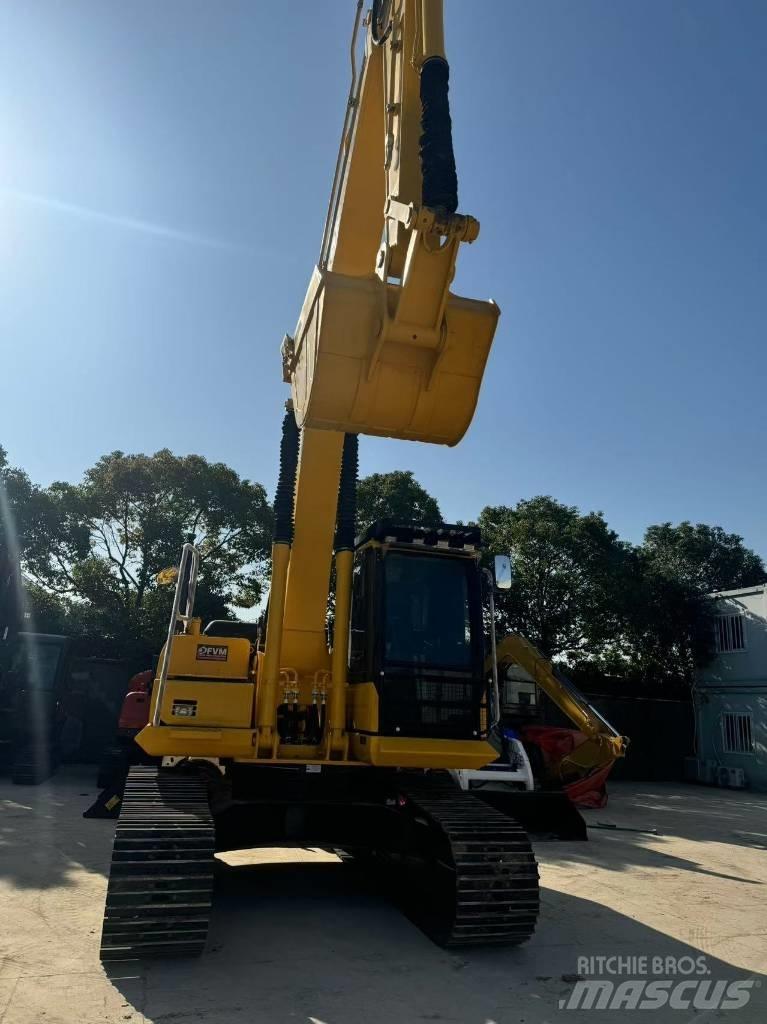 Komatsu PC 200-8 대형 굴삭기 29톤 이상
