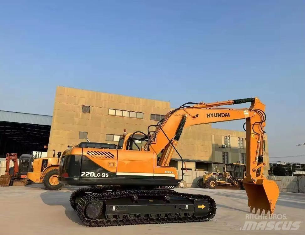 Hyundai HX 220 LC-9S 대형 굴삭기 29톤 이상