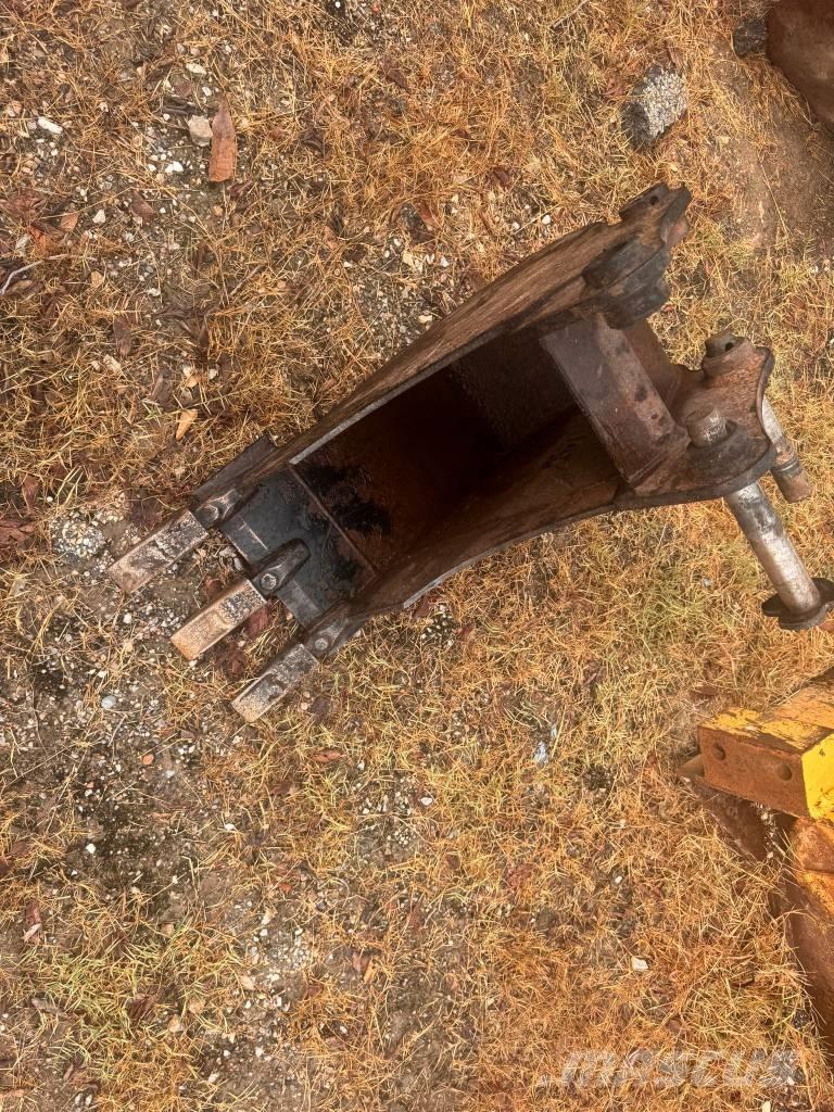 CAT 304 E CR 대형 굴삭기 29톤 이상
