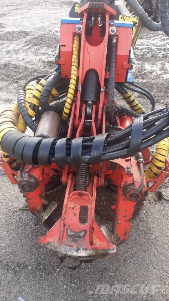 Valmet 901.2 원목 하베스터