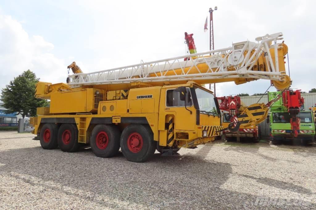 Liebherr LTM 1070-1 A/T 크레인