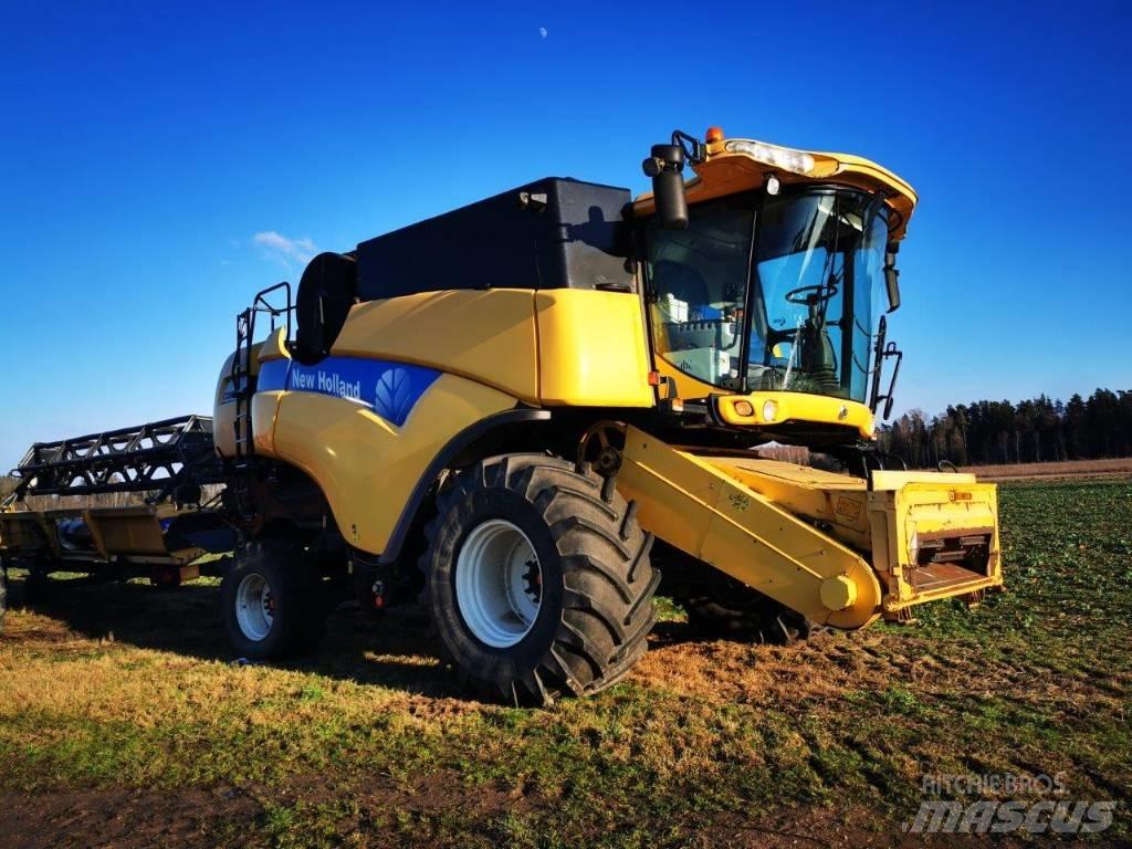 New Holland CX 8080 콤바인 수확기