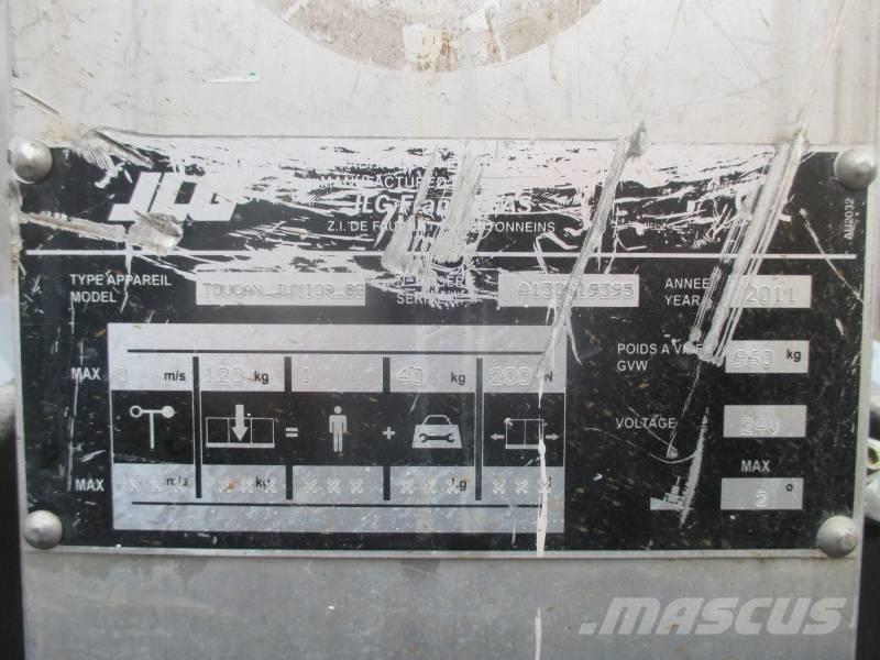 JLG Toucan Junior 8 인원/화물 앨리베이터