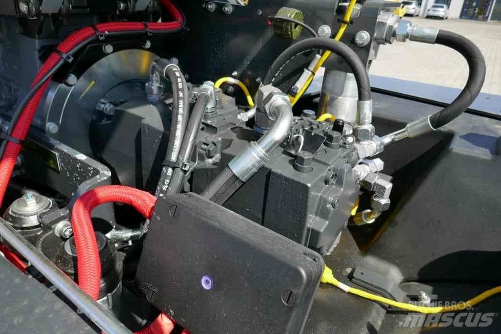 Bomag BW 213 D-5 토양 다짐기