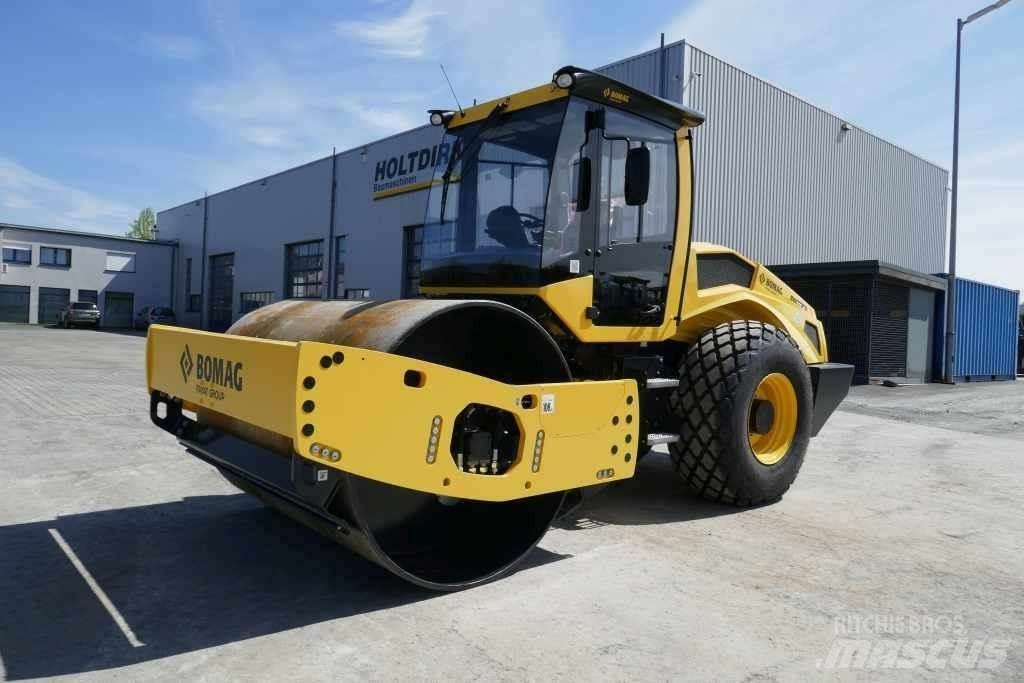 Bomag BW 213 D-5 토양 다짐기