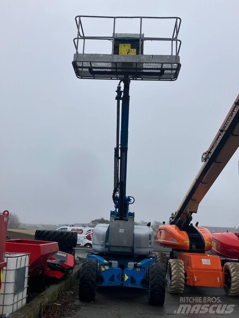 Genie Z 135/70 관절형 전동이동 리프트