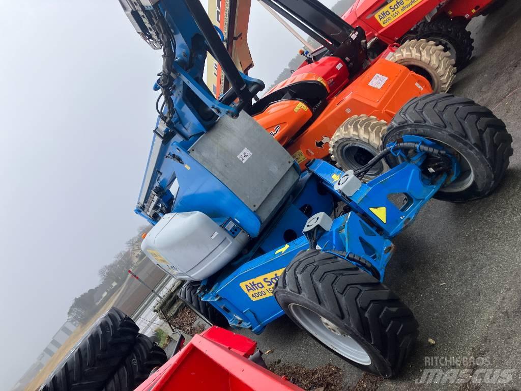 Genie Z 135/70 관절형 전동이동 리프트