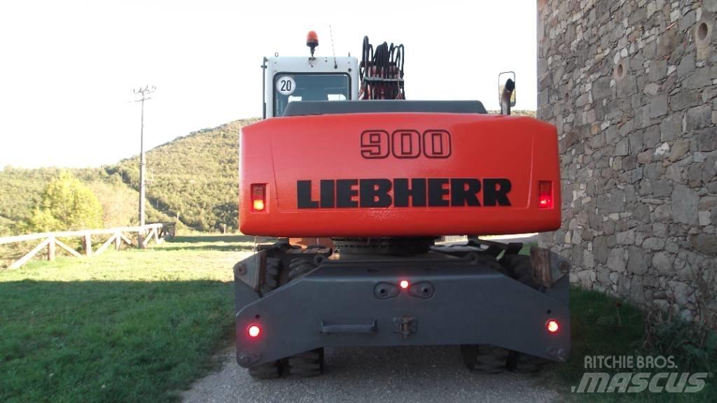 Liebherr A 900 C  휠 굴삭기