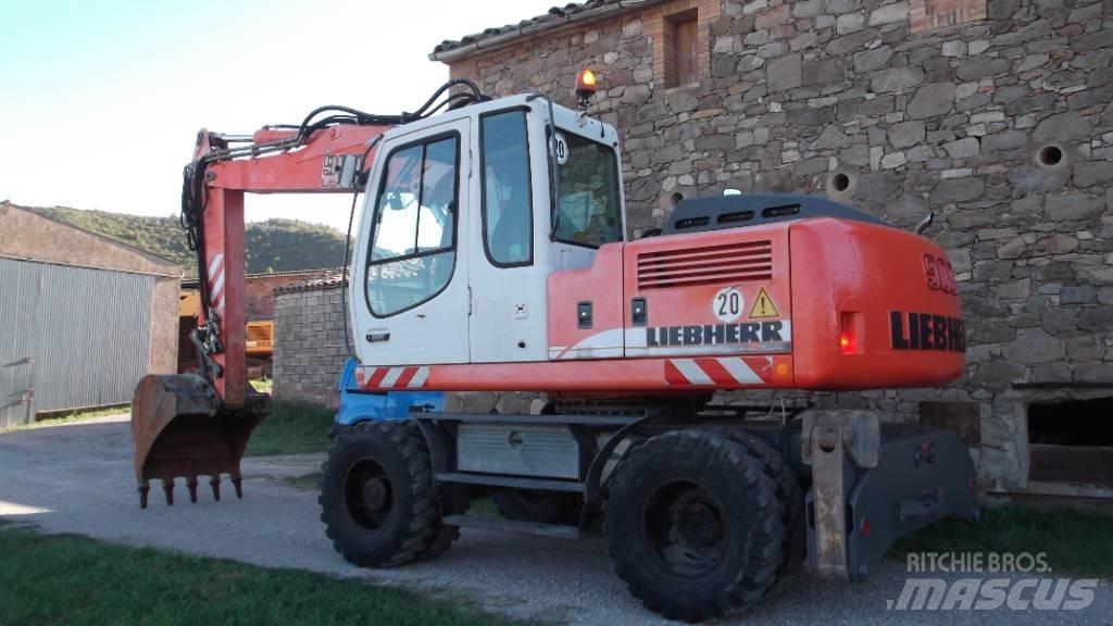 Liebherr A 900 C  휠 굴삭기