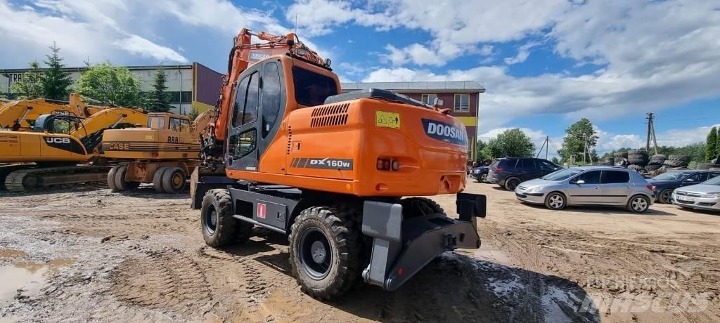 Doosan DX 160 W  휠 굴삭기