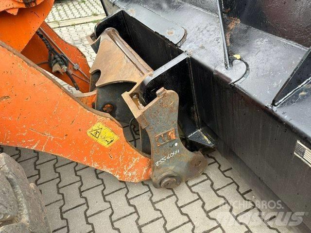 Hitachi ZW 150  휠로우더