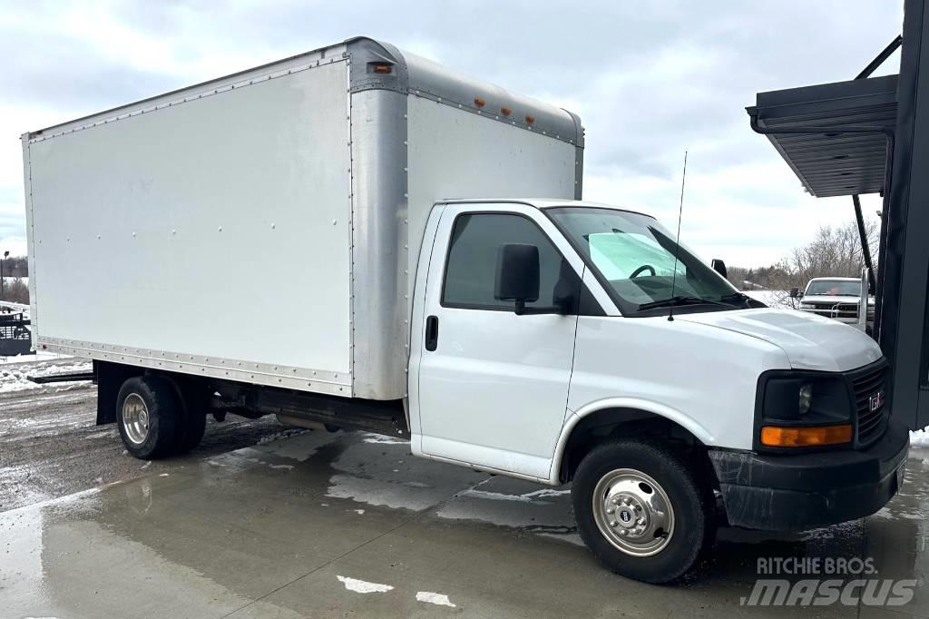 GMC Savana G3500 탑차 트럭