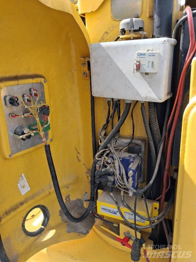 Manitou 105 VJR 2 인원/화물 앨리베이터