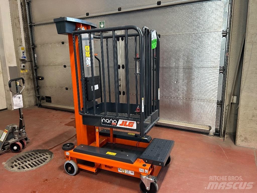 JLG Nano 35 인원/화물 앨리베이터