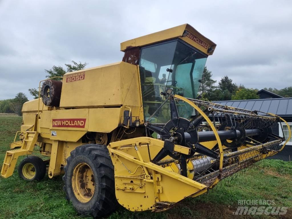 New Holland 8050 콤바인 수확기