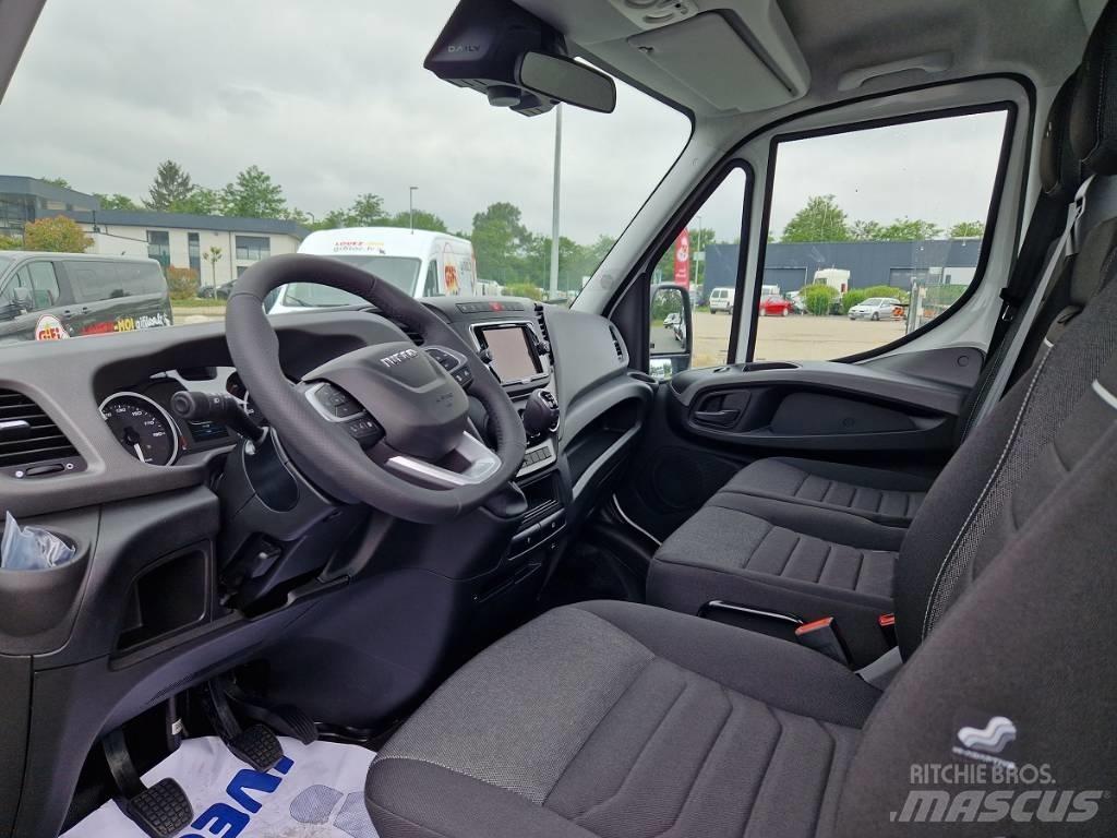 Iveco daily 35s18 패널 화물차