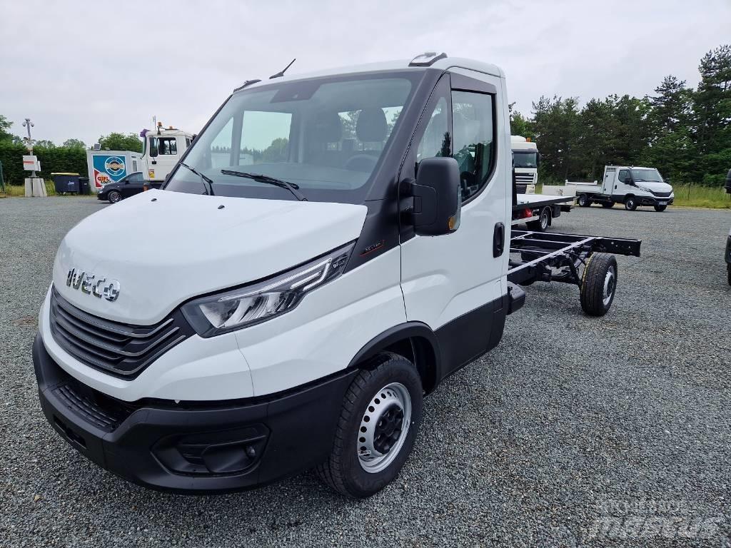 Iveco daily 35s18 패널 화물차