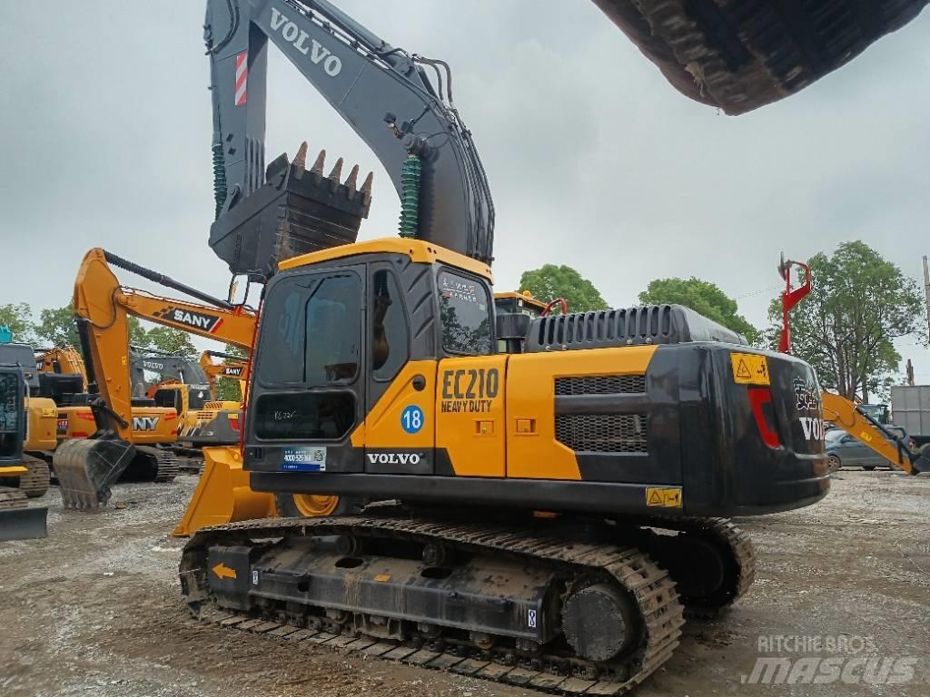 Volvo EC 210 중형굴삭기 7톤-28톤