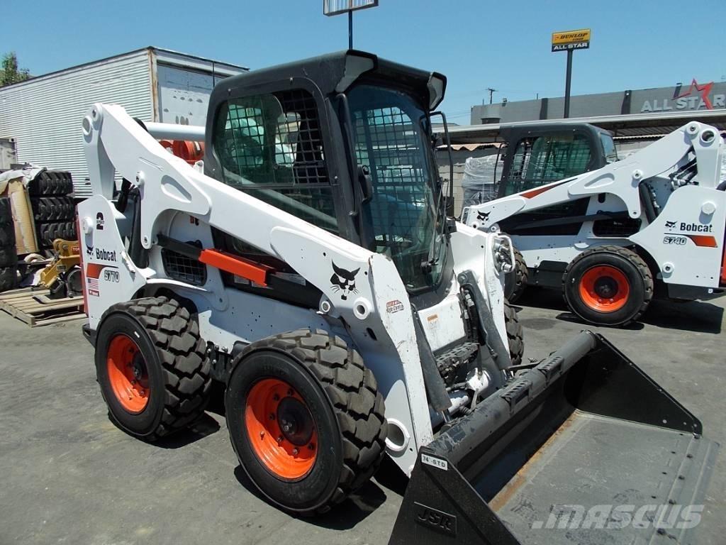 Bobcat S770  스키드로더
