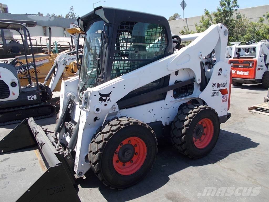 Bobcat S770  스키드로더