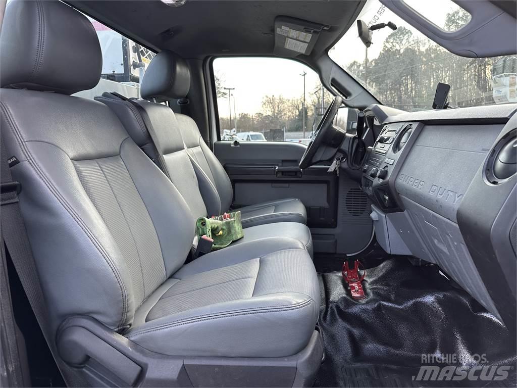 Ford F550 시립/다목적 차량