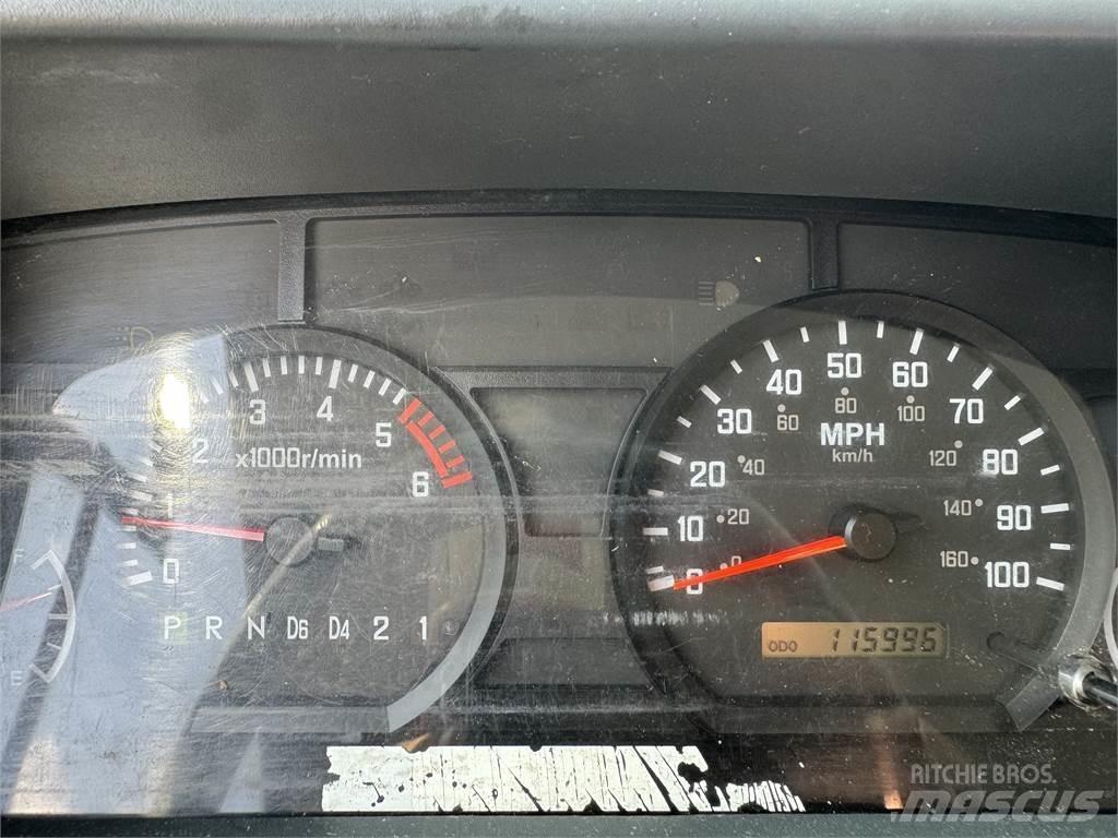 Isuzu NPR HD 덤프 트럭