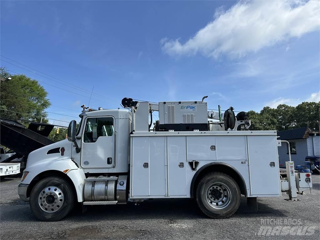 Kenworth T270 시립/다목적 차량