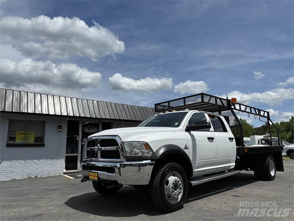 RAM 5500 플랫베드/드롭사이드 트럭
