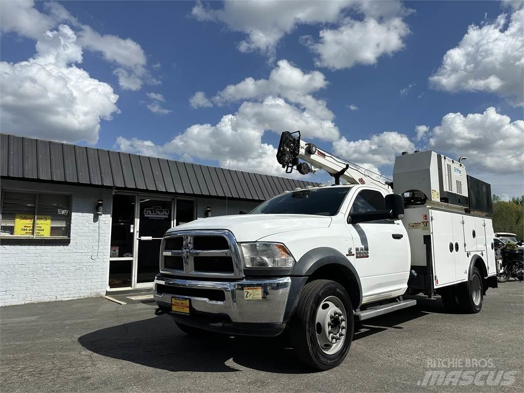 RAM 5500 시립/다목적 차량