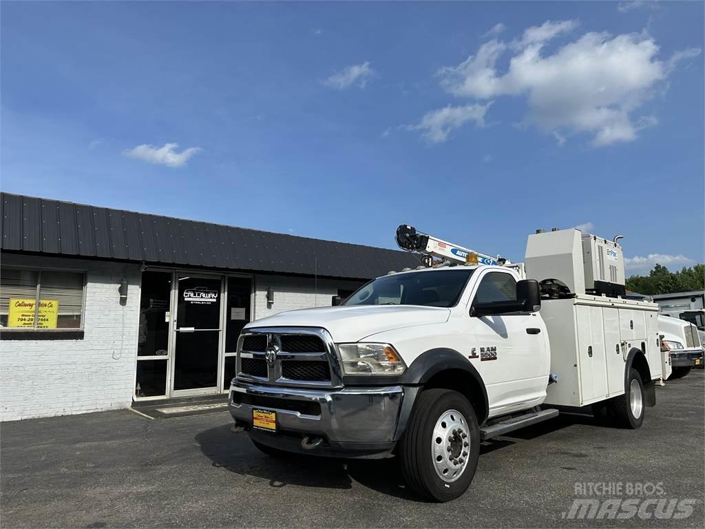 RAM 5500 시립/다목적 차량