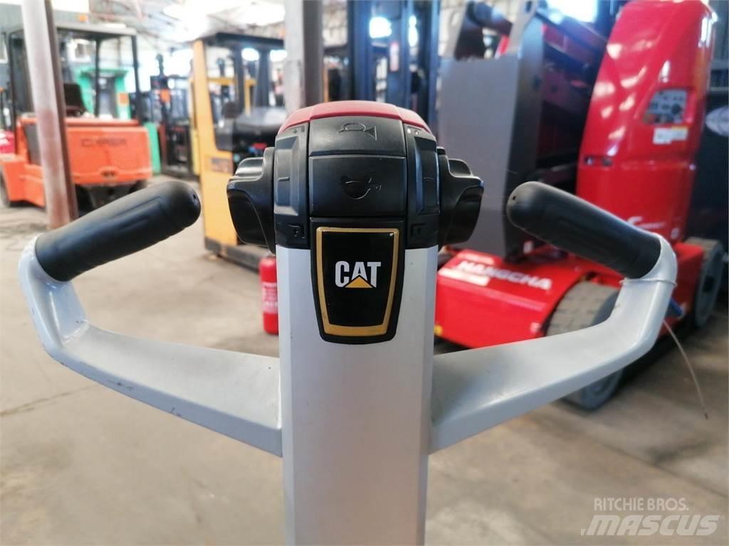 CAT NPP20N2 포크리프트