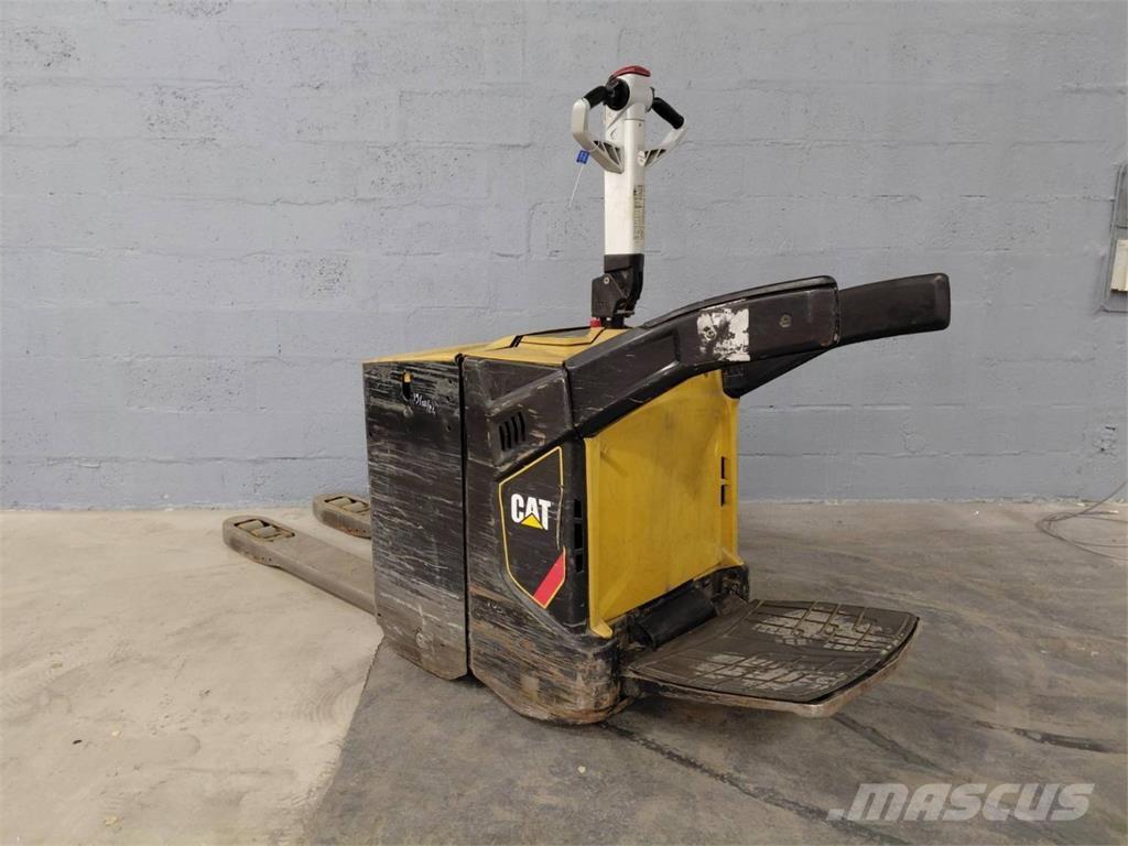 CAT NPV20N2 보행식 리치 지게차