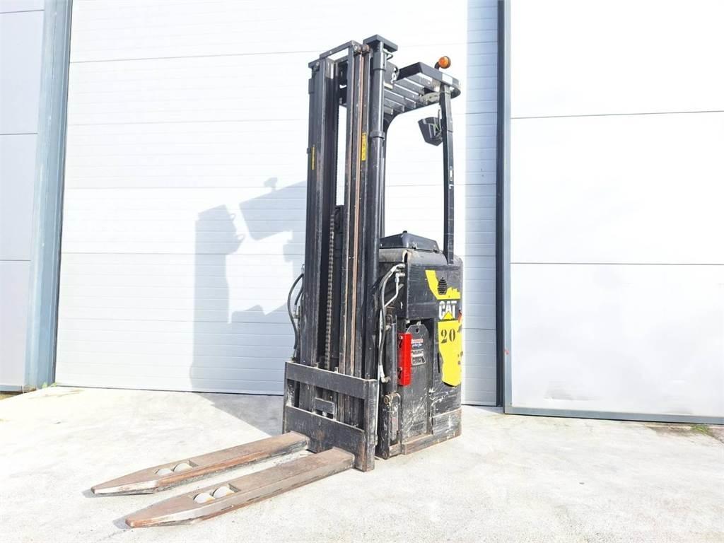 CAT NSR16N 보행식 리치 지게차