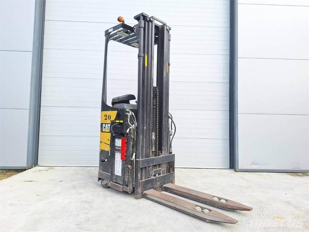 CAT NSR16N 보행식 리치 지게차