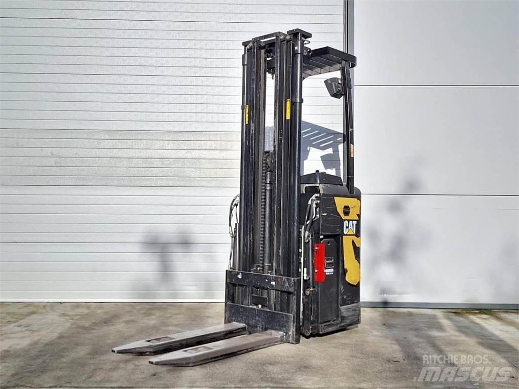 CAT NSR16N 보행식 리치 지게차