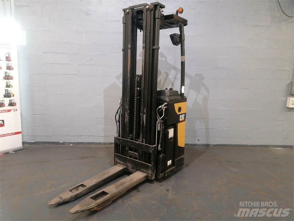 CAT NSR16N 보행식 리치 지게차