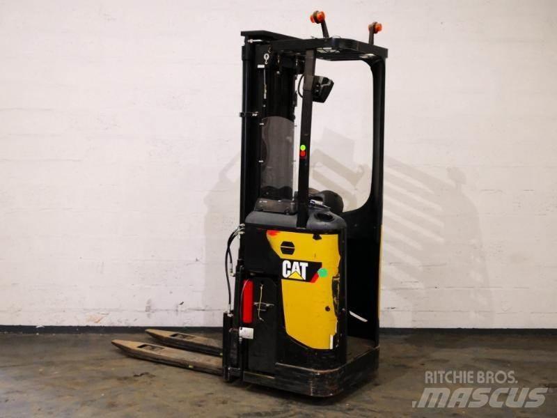 CAT NSR16N 보행식 리치 지게차