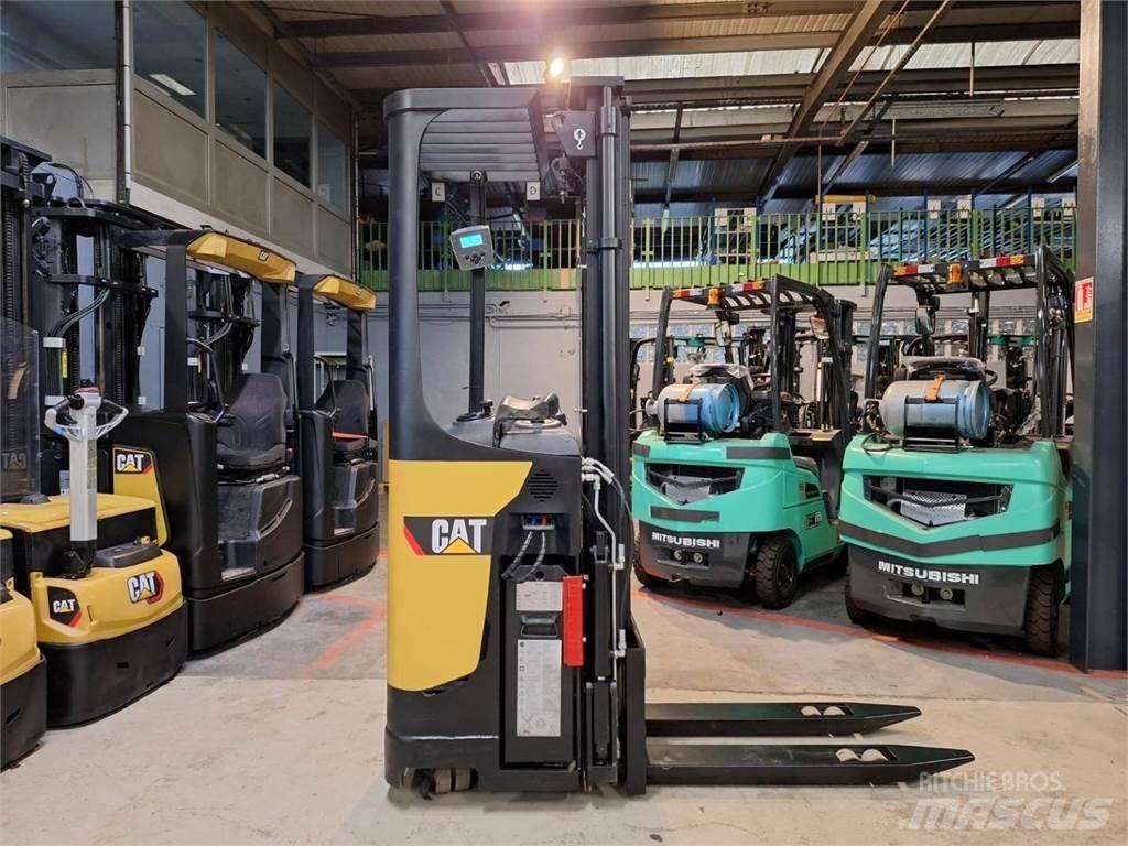 CAT NSR16N2 보행식 리치 지게차