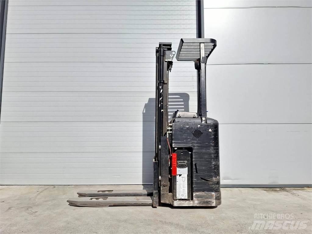 CAT NSR16NI 보행식 리치 지게차