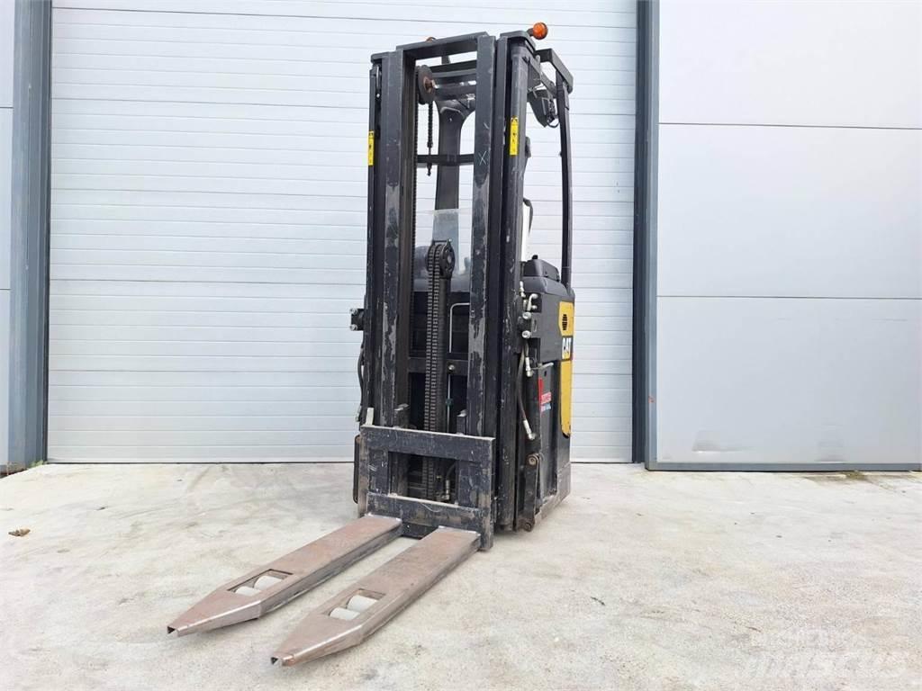 CAT NSR20N 보행식 리치 지게차