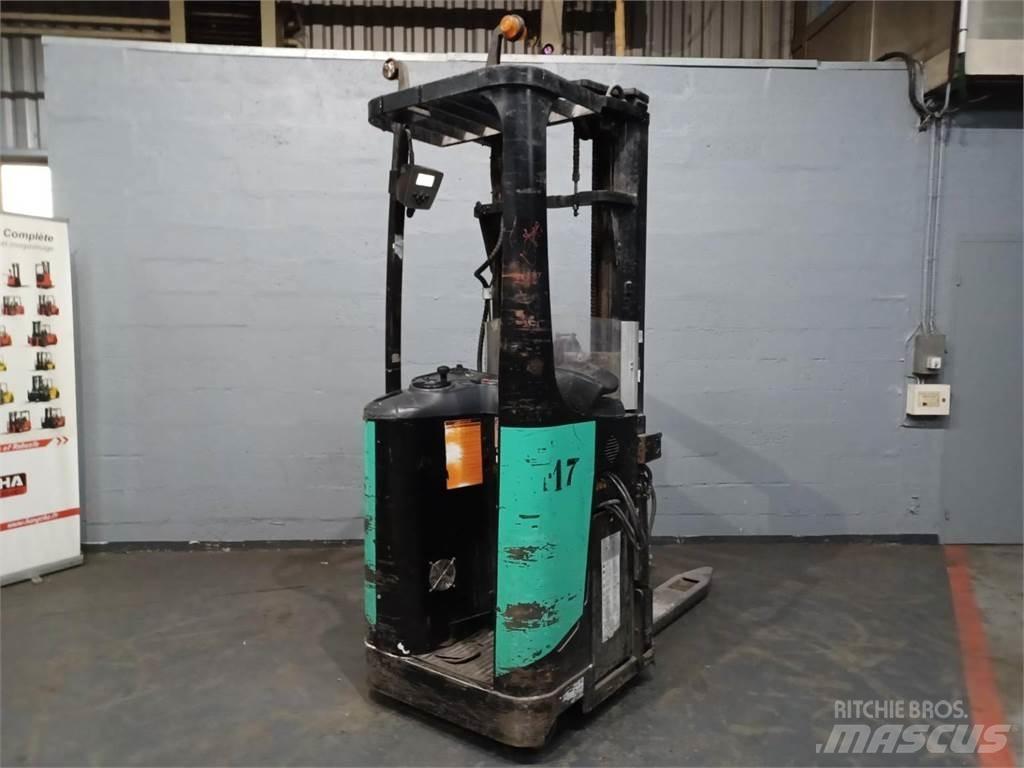 CAT NSR20N 보행식 리치 지게차