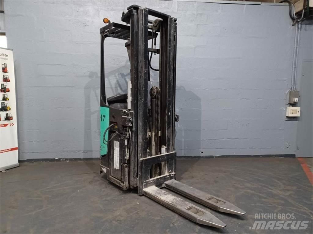 CAT NSR20N 보행식 리치 지게차